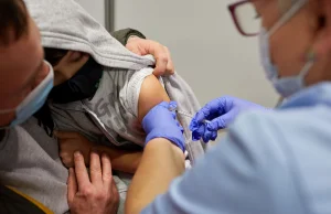 O obowiązkowym szczepieniu dziecka decyduje lekarz, nie rodzic