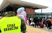Straż Graniczna: od 24 lutego z Ukrainy do Polski wjechało 3,275 mln osób...