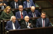 Kluczowe posiedzenie klubu PiS. Kaczyński bliski "wywrócenia stolika"