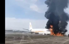 Chiński samolot zapalił się podczas startu