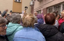 „Żadnych dopłat!”, „Złodzieje”. Ełk protestuje po podwyżkach czynszów -...