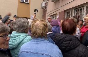 „Żadnych dopłat!”, „Złodzieje”. Ełk protestuje po podwyżkach czynszów -...