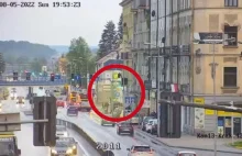 Interwencja miejskich strażników zapobiegła tragedii w centrum Tarnowa