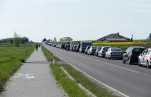 Olbrzymia kolejka do przejścia granicznego w Budomierzu [AKTUALIZACJA