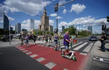 Warszawa: otwarto cztery nowe przejścia dla pieszych przy rondzie Dmowskiego