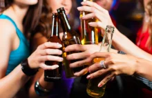 Polacy piją coraz więcej napojów alkoholowych. Od procentów nie stronią...