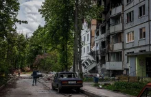 SBU: Jeniec z Rosji zeznał, że Rosjanie celowo ostrzeliwali bloki w Charkowie