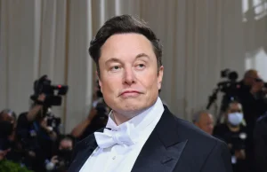 Elon Musk: prawdziwym prezydentem (USA) jest ten, kto kontroluje teleprompter xD