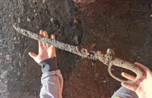 XIX-wieczna broń biała odkryta w fosie Twierdzy Srebrna Góra