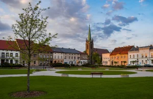 Zamiast betonozy jest zieleń. Niewielkie Bojanowo pokazuje, jak remontować rynek