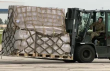 USA: samoloty wojskowe przywiozły 35 ton mleka w proszku dla niemowląt z Niemiec