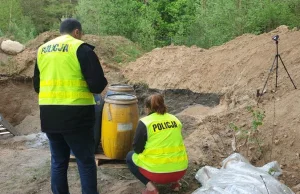 Ogromne skażenie gleby w Wejherowie. Przez lata wlewali do dołu rozpuszczalniki