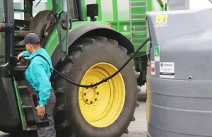Na Ukrainie brakuje paliwa. Ukraiński rolnik wymienił plony na paliwo