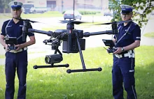 Drogówka z dronem. 100 % skuteczności w wyłapywaniu piratów drogowych [WIDEO]