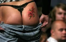Ciało dla sztuki. Są tacy, którzy tatuażem pokrywają nawet swoje genitalia...