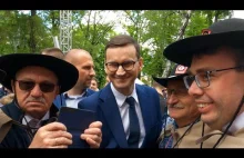 Morawiecki łaskawie wychodzi do ludu. Piekary Śląskie