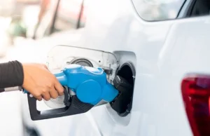 Średnia ogólnopolska cena benzyny Pb98 przekroczyła poziom 8 zł za litr