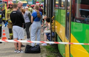 Zderzenie dwóch tramwajów w Poznaniu. 14 osób rannych, w tym jedna ciężko