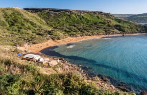 Najlepsze plaże na Malcie - lista 26 plaż piaszczystych i skalistych
