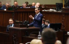 Premier: Boli was, że zostawiłem za sobą złote trony i miliony dla służby...