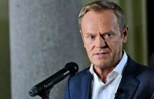 Tusk o Morawieckim: Zarabia na drożyźnie. Mówi o 100 mln zł. Gdzie one są?