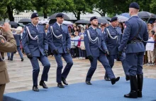 Awanse na skróty w SOP. Czyli jak kapelan został majorem