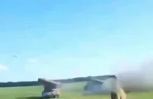 Dwa ukraińskie BM-21 GRAD strzelający do rosyjskich celów. 11.06.2022