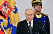 Władimir Putin trząsł się i nie był w stanie stać prosto podczas uroczystości