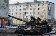 Rosja wysyła na front czołgi T-62. Kilkudziesięcioletnie maszyny mogą być...