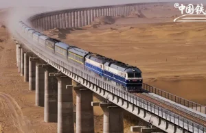 Chiny uruchomiły linię kolejową na niemal największej pustyni na Ziemi