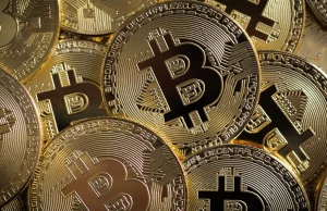 Krach na rynku kryptowalut. Bitcoin w dół o 70 proc., inwestorzy tracą miliardy