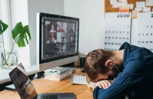 Jedna czwarta Polaków dostaje telefony z pracy po godzinach