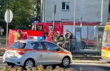 Wrocław: BMW uderzyło w przystanek i zabiło człowieka