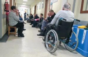 "Pacjenci myślą, że szpital i opieka wyglądają jak w serialu. A mamy 3...