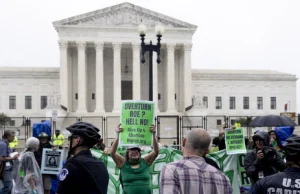 Sąd najwyższy USA odwrócił federalne prawo do aborcji