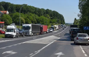 Rekordowo długa kolejka do polsko-ukraińskiej granicy w Medyce. Czas...