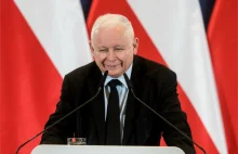 "Strzelcowi opadły spodnie". Ekspert ostro o wystąpieniach Jarosława...