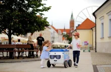 Roboty-kurierzy jeżdzą już po polskich chodnikach