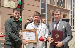 Ramzan Kadyrow został odznaczony Orderem Zasługi dla Stomatologii.