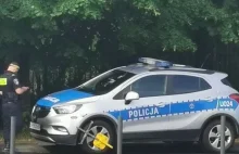 Policjanci źle zaparkowali. Straż Miejska założyła blokadę na radiowóz