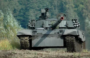 PT-91 Twardy dlaczego to nie zwykłe T-72. Najpewniej już czekają na delegacje ;)