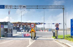 Ukraińscy kierowcy zablokowali przejście graniczne, bo przywrócono cło i VAT