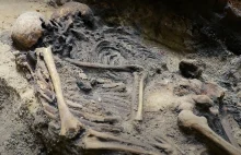 Opole: archeolodzy znaleźli szkielety, które się przytulają!