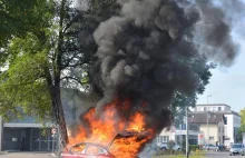 Pożary aut elektrycznych. Jak często palą się samochody elektryczne? Jak...