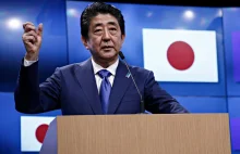 Zamach na twórcę abenomiki. Shinzo Abe, były premier Japonii, walczy o życie