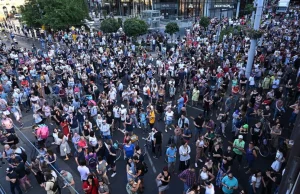 Węgrzy wyszli na ulice. Drugi dzień protestują przeciwko reformie podatkowej
