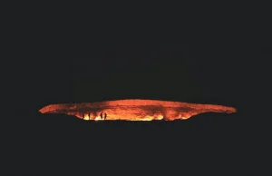 "Wrota piekieł" w Turkmenistanie - krater z gazem płonącym od 50 lat