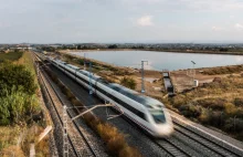 Hiszpańskie pociągi za darmo. Sposób na inflację i koszty benzyny