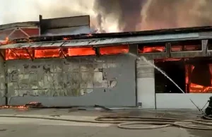 Ogromny pożar w Sankt Petersburgu. Płonęła wielka powierzchnia zakładu