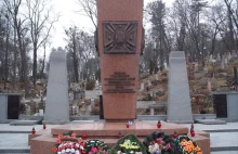 Pomnik poległych żołnierzy UAN oraz ukraińskich esesmanów